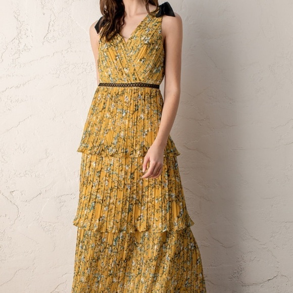 Lulus Yellow & Blue Pleated Maxi Dress Size L - Picture 1 of 14